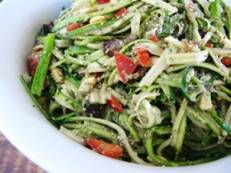 http://www.rawguru.com/images/stories/rapidrecipe/78-zucchini%20linguine%20with%20basil%20pesto.jpg